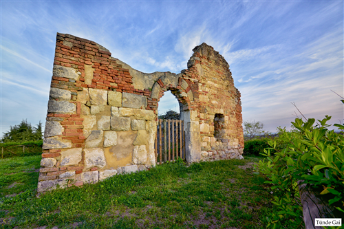 La chiesa romanica di San M...